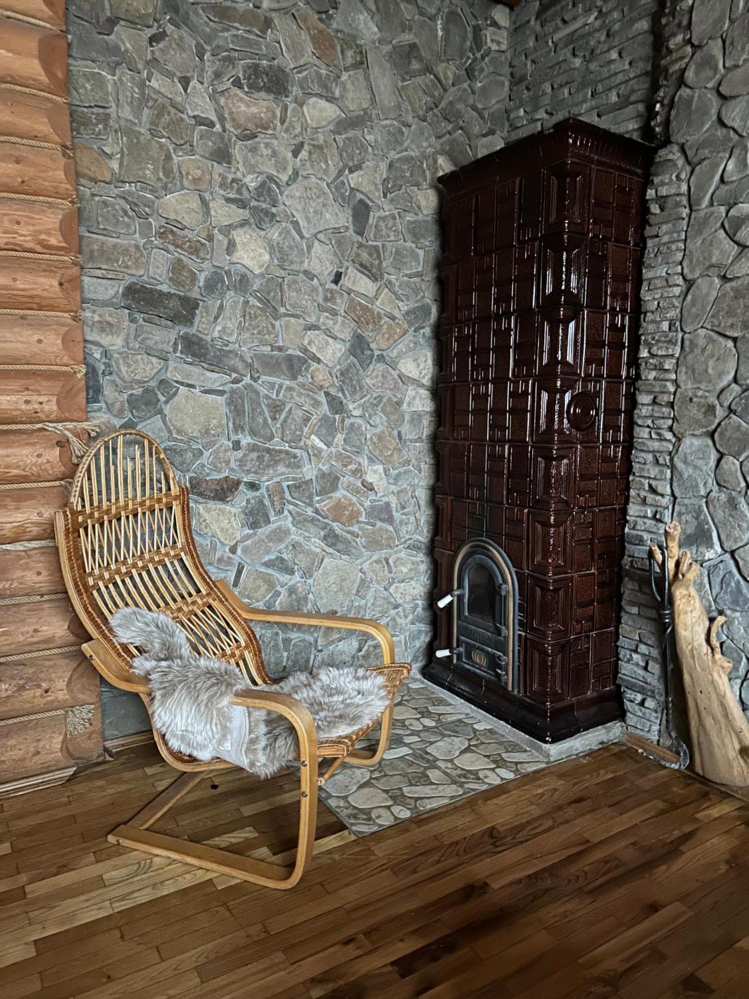 Будинок Художника Synevyrsʼka Polyana Exterior foto